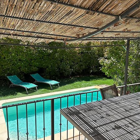 Les Jardins Du Castelas - Piscines, Jardins Et Spas Privatifs Uchaux Exterior photo